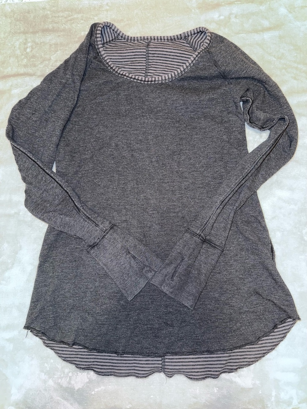 Lululemon Size 6 Reversible Long Sleeve